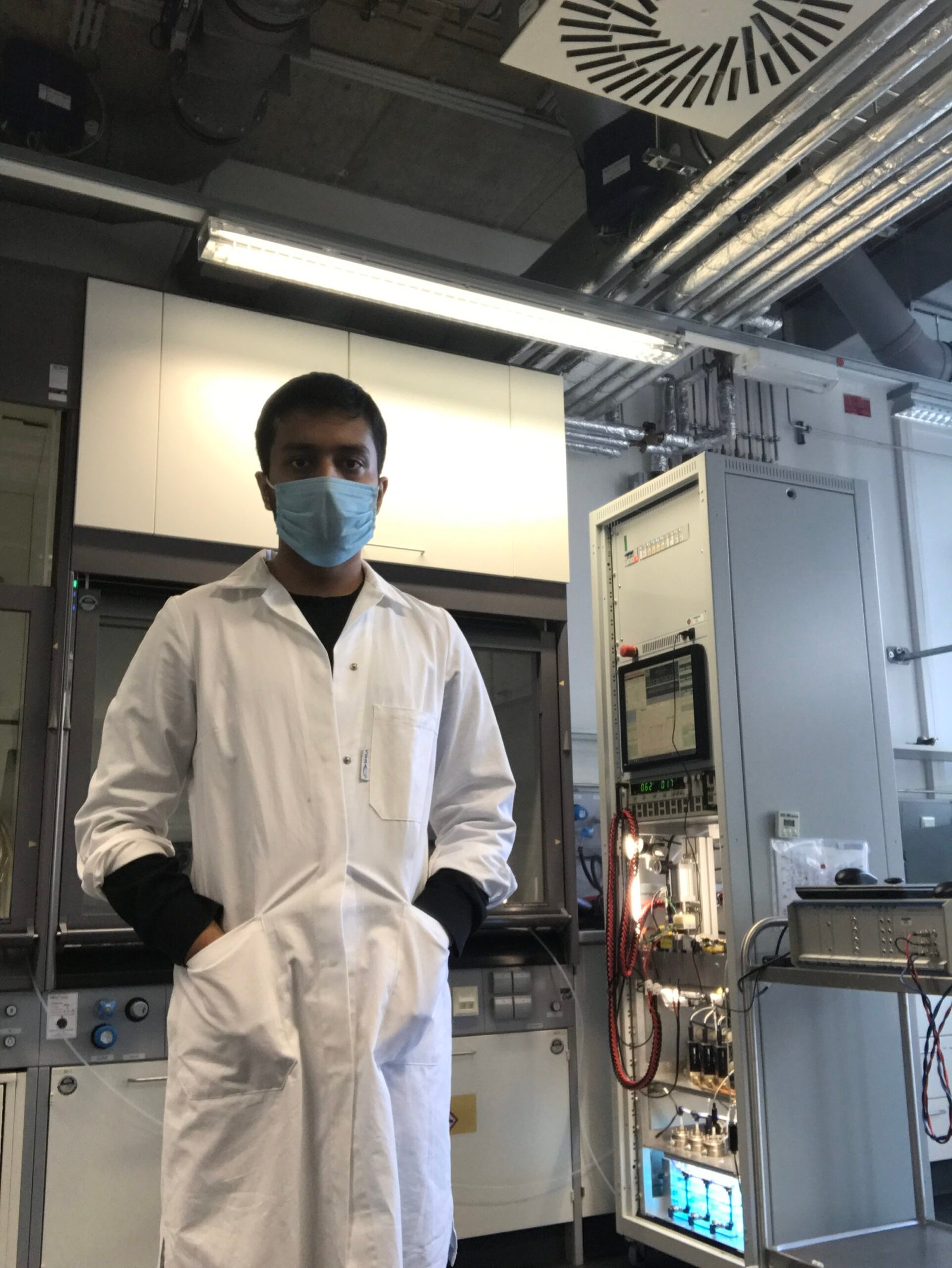 A Solo Lab experience with a Hydrogen Fuel Cell
